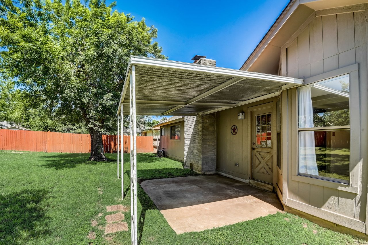 Transform this 1-Story Brushy Creek Home w/ a New Roof into Your Dream Oasis!