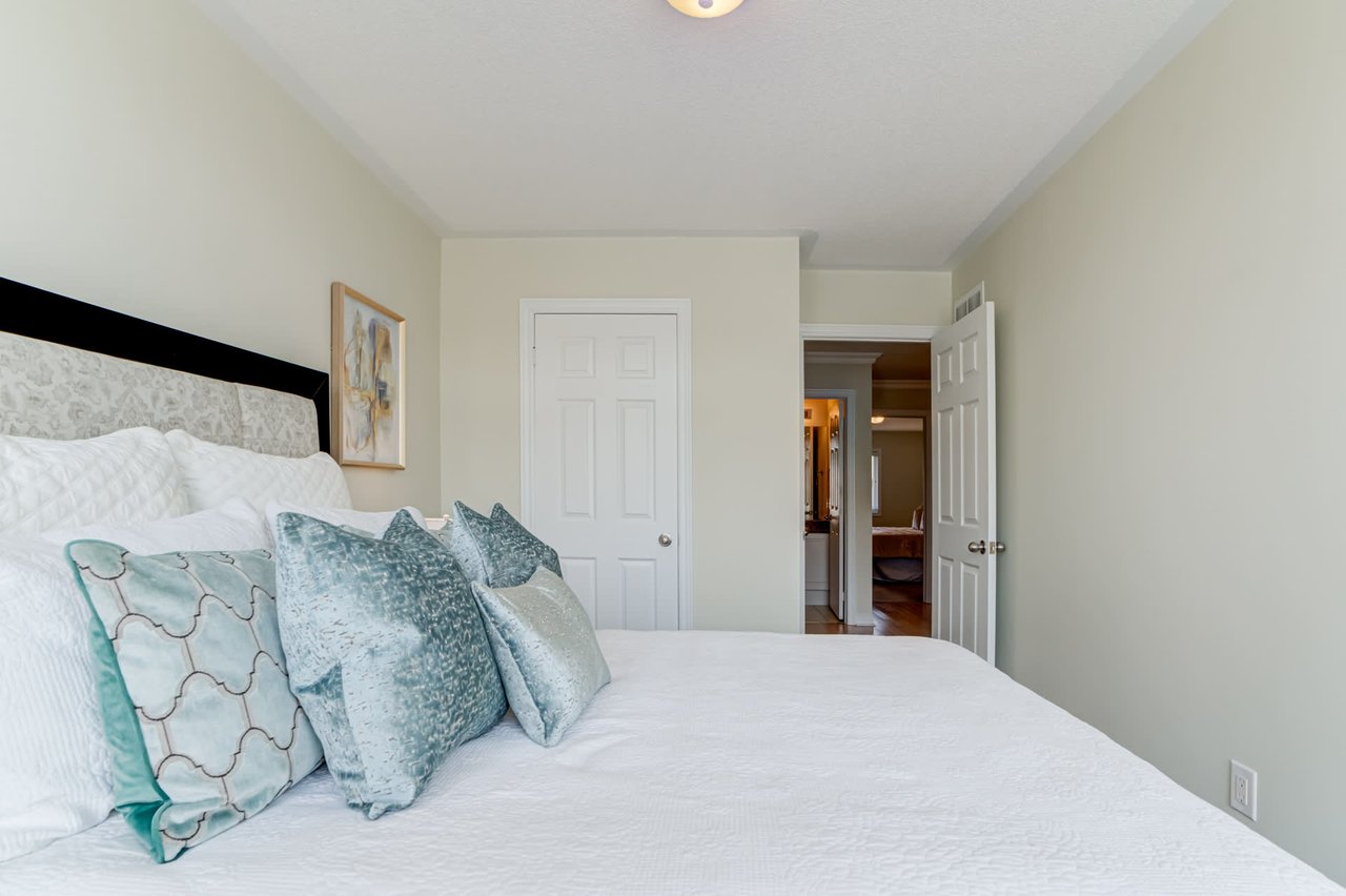 26 Black Locust Dr