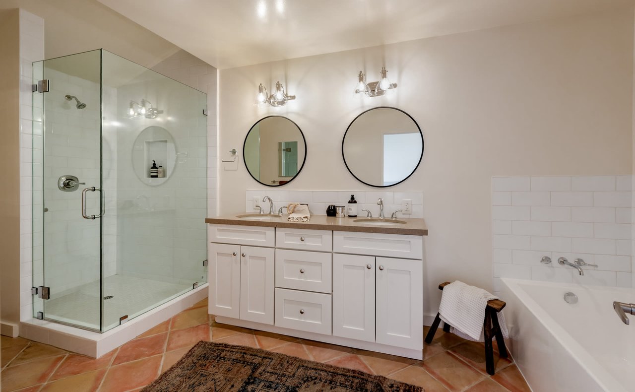 17098 Palisades Cir