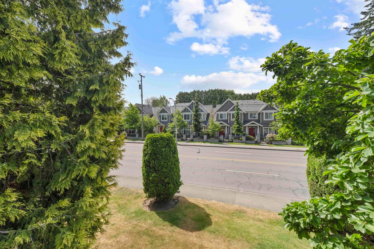 112-7840 Moffatt Rd