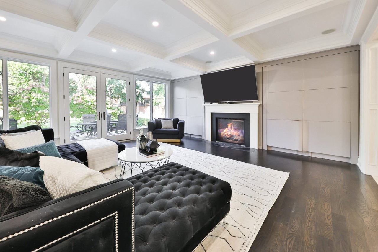 2015 Elmhurst Avenue, Oakville