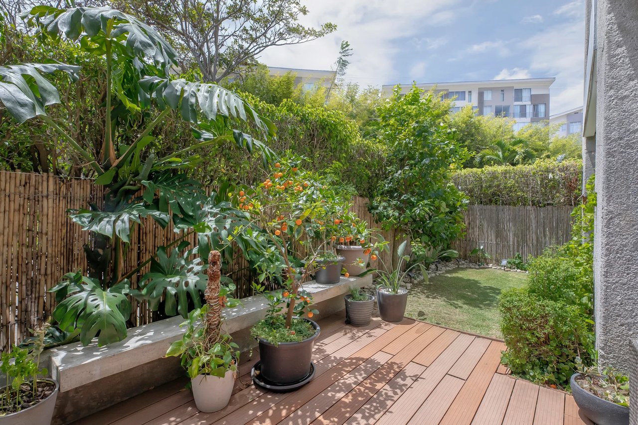 Private Garden Level Residence, Santa Ana, San Jose