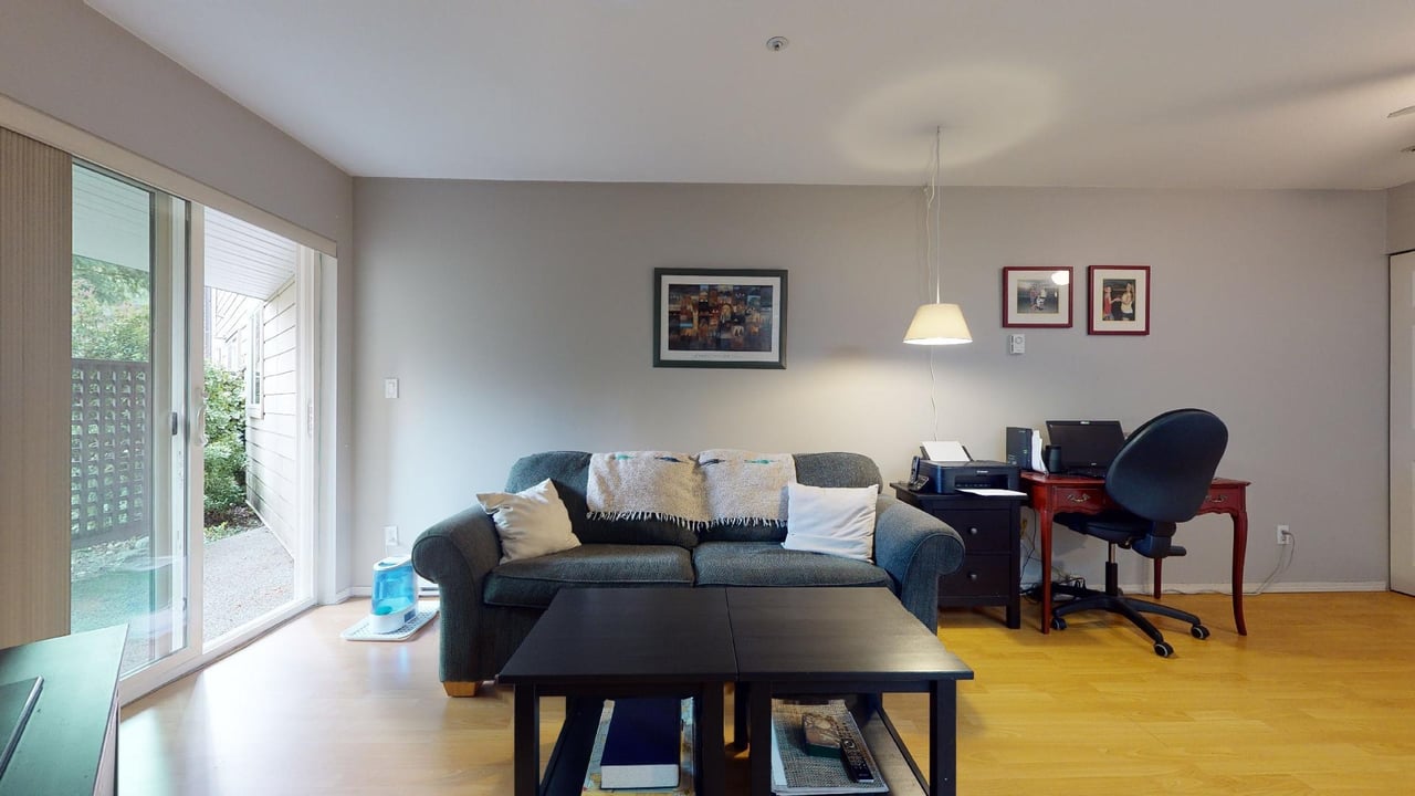 D109-40160 Willow Cres