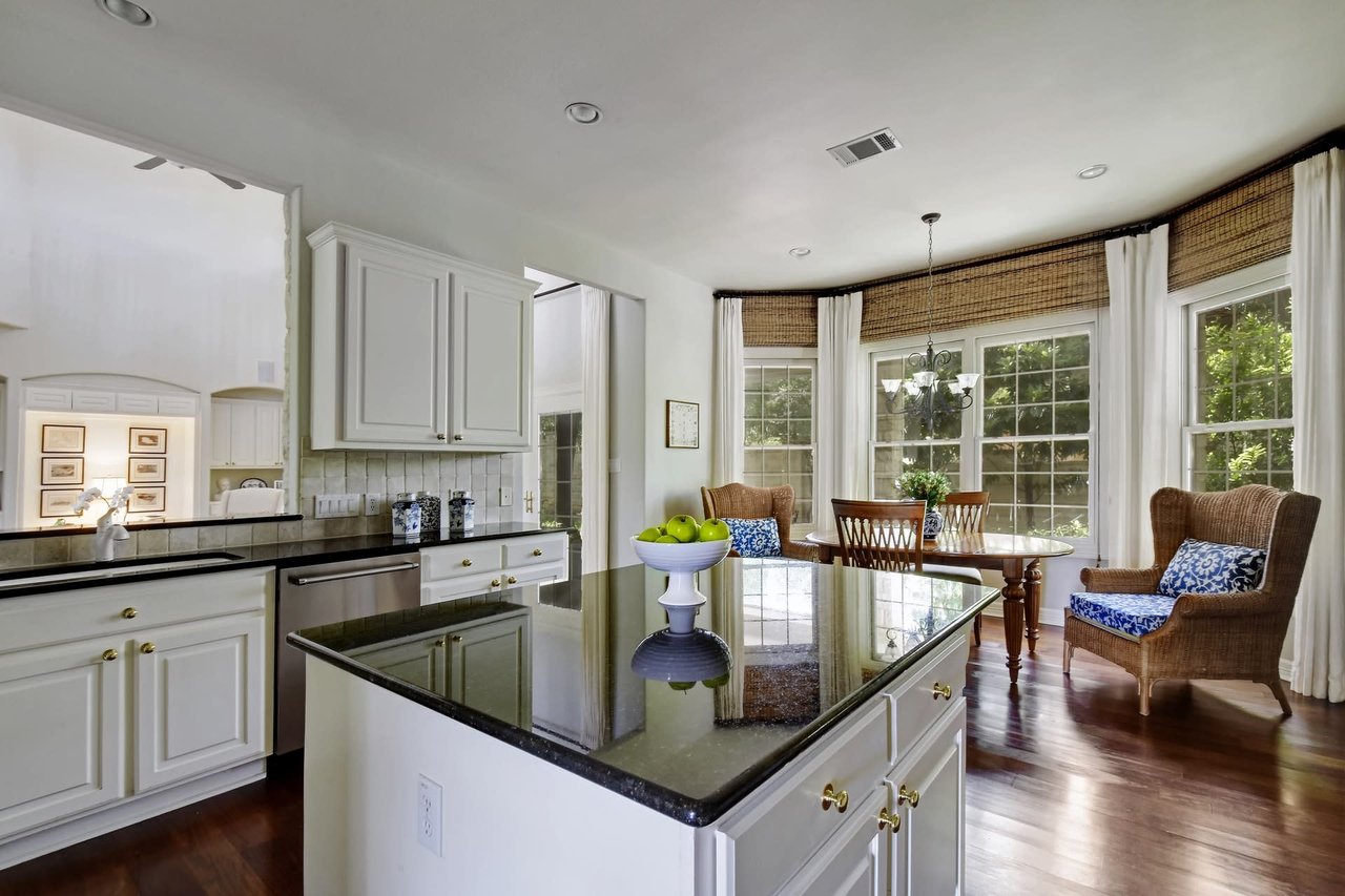8207 Scenic Ridge Cv