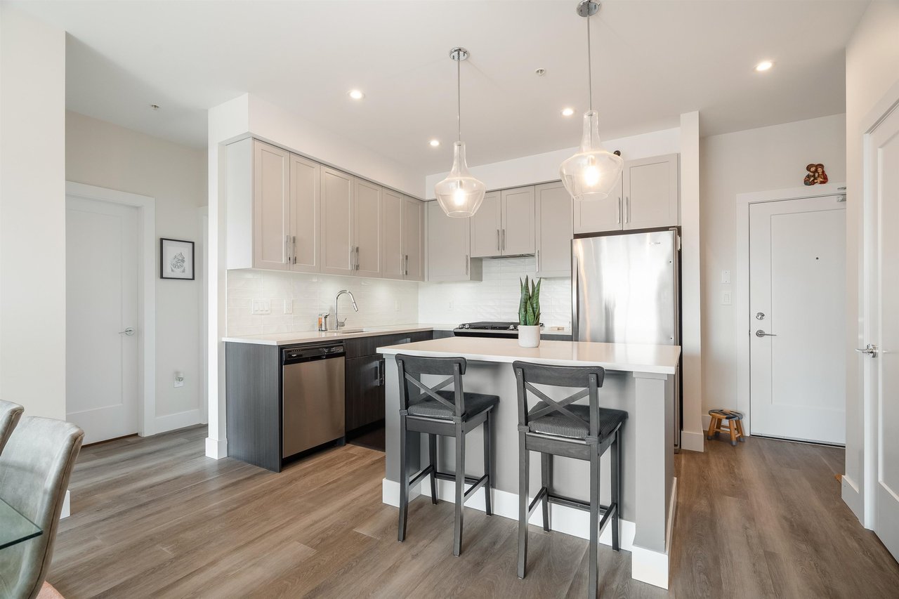 407-32838 Ventura Ave