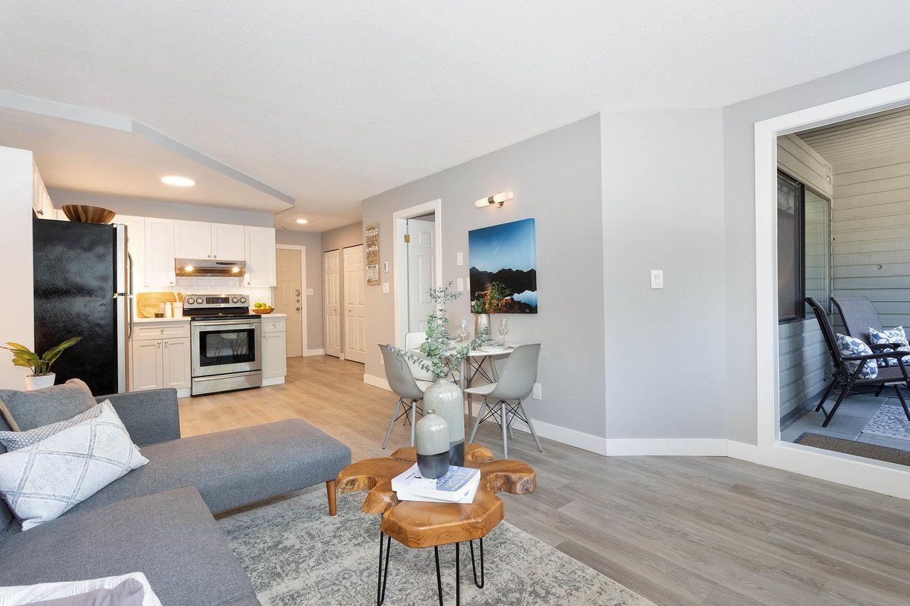 102-2221 Gondola Wy
