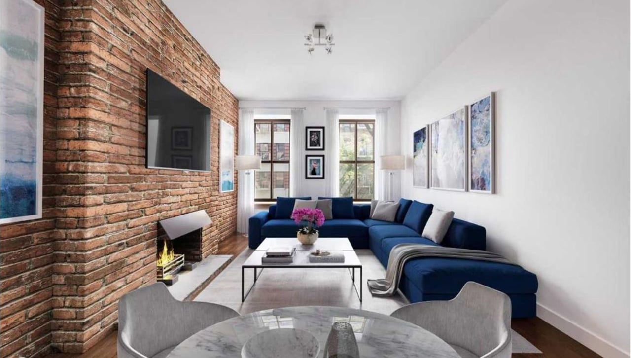 221 W 21st St #3A