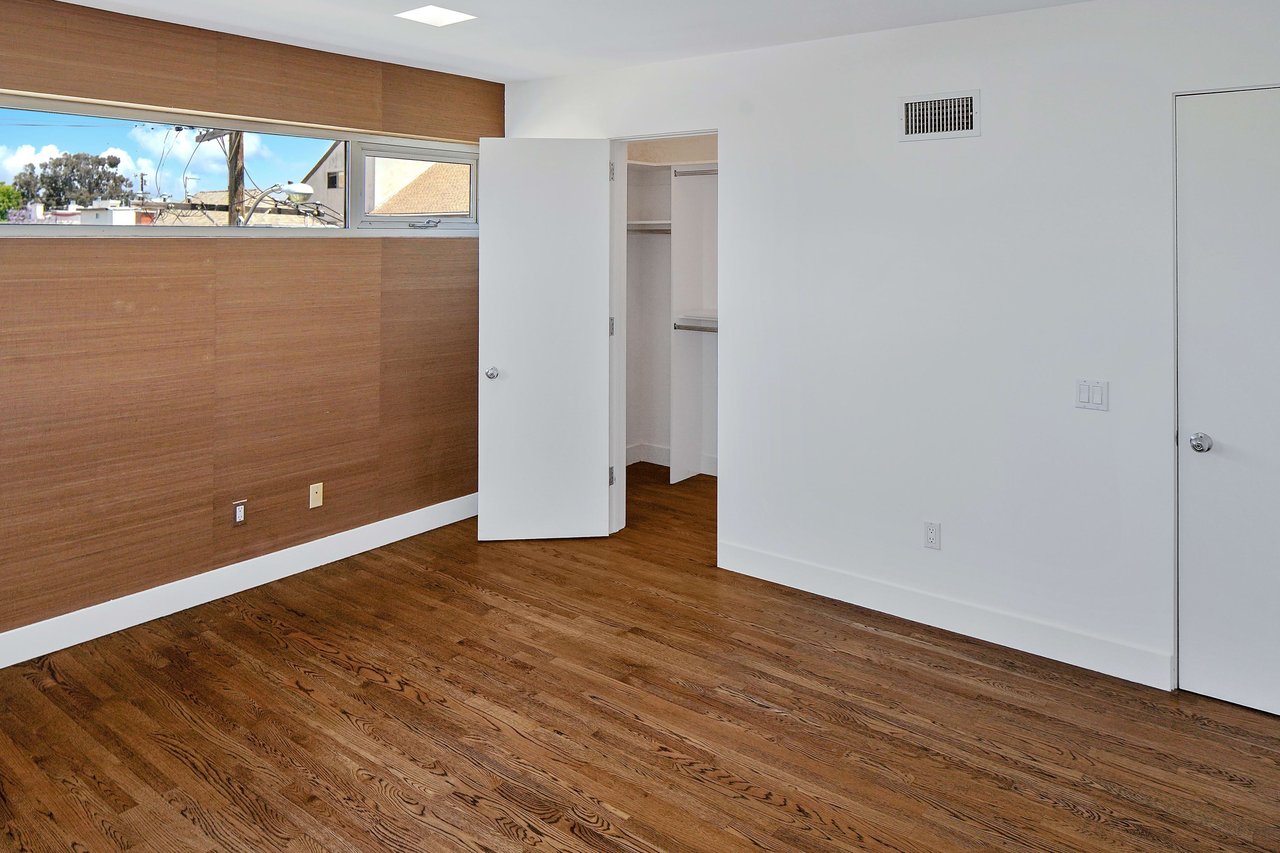 35 Sunset Ave