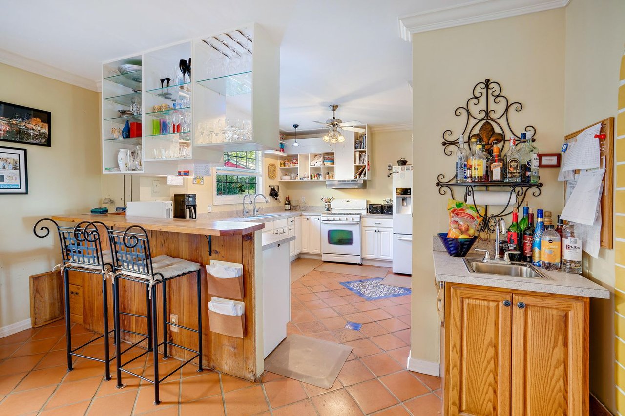 150 Rosalia Ct