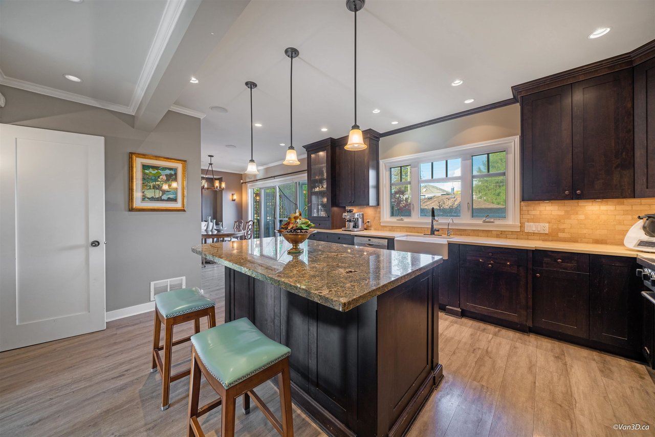 2885 W 20th Ave