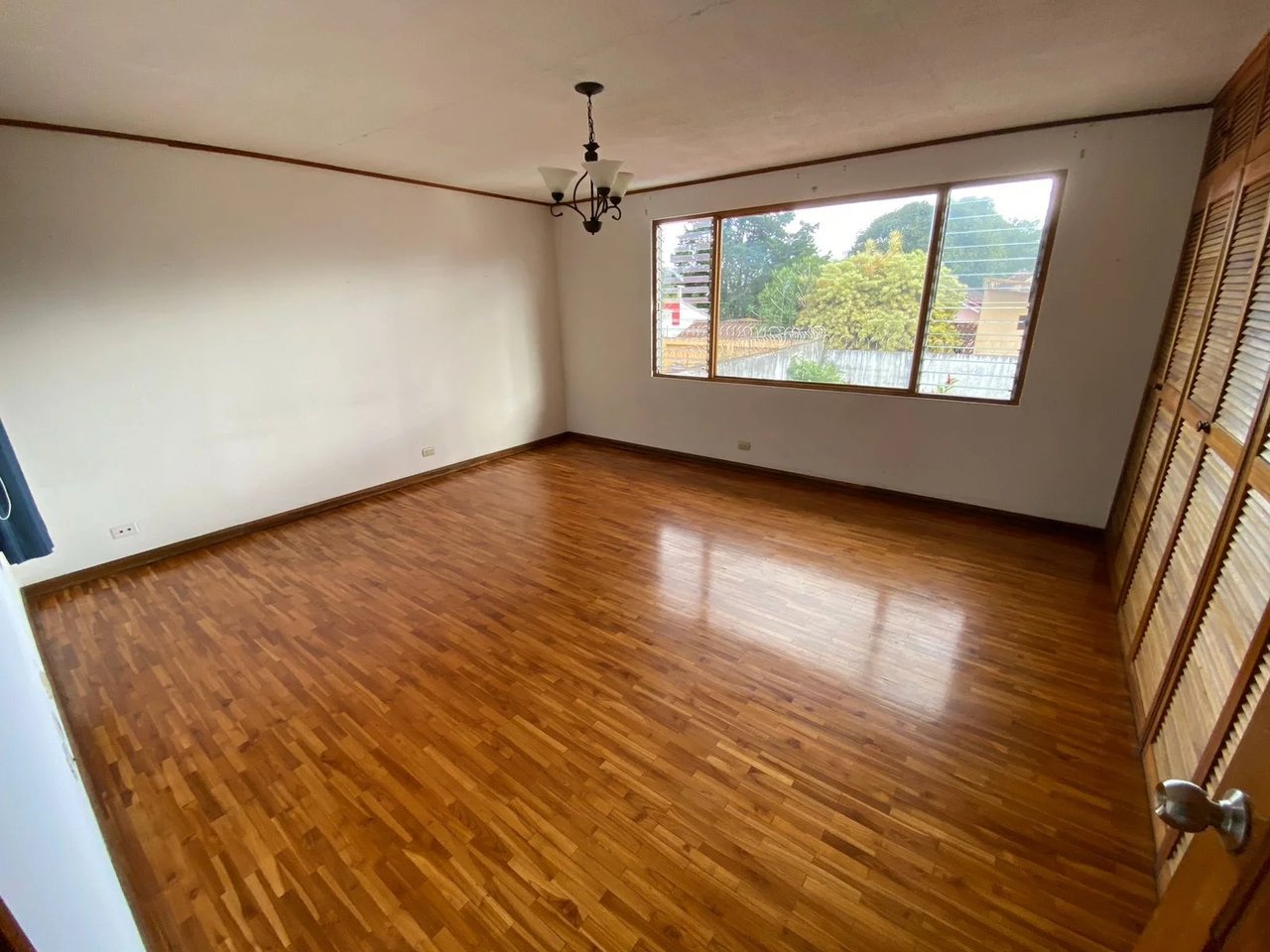Versatile Mixed Use Estate, Curridabat, San Jose