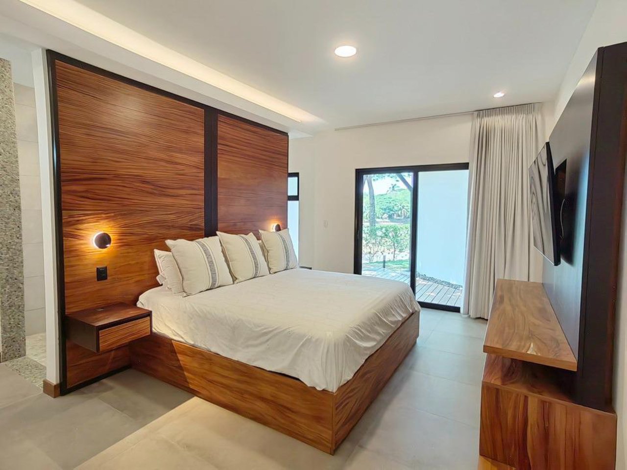 Contemporary Golf Front Home, Conchal, Guanacaste