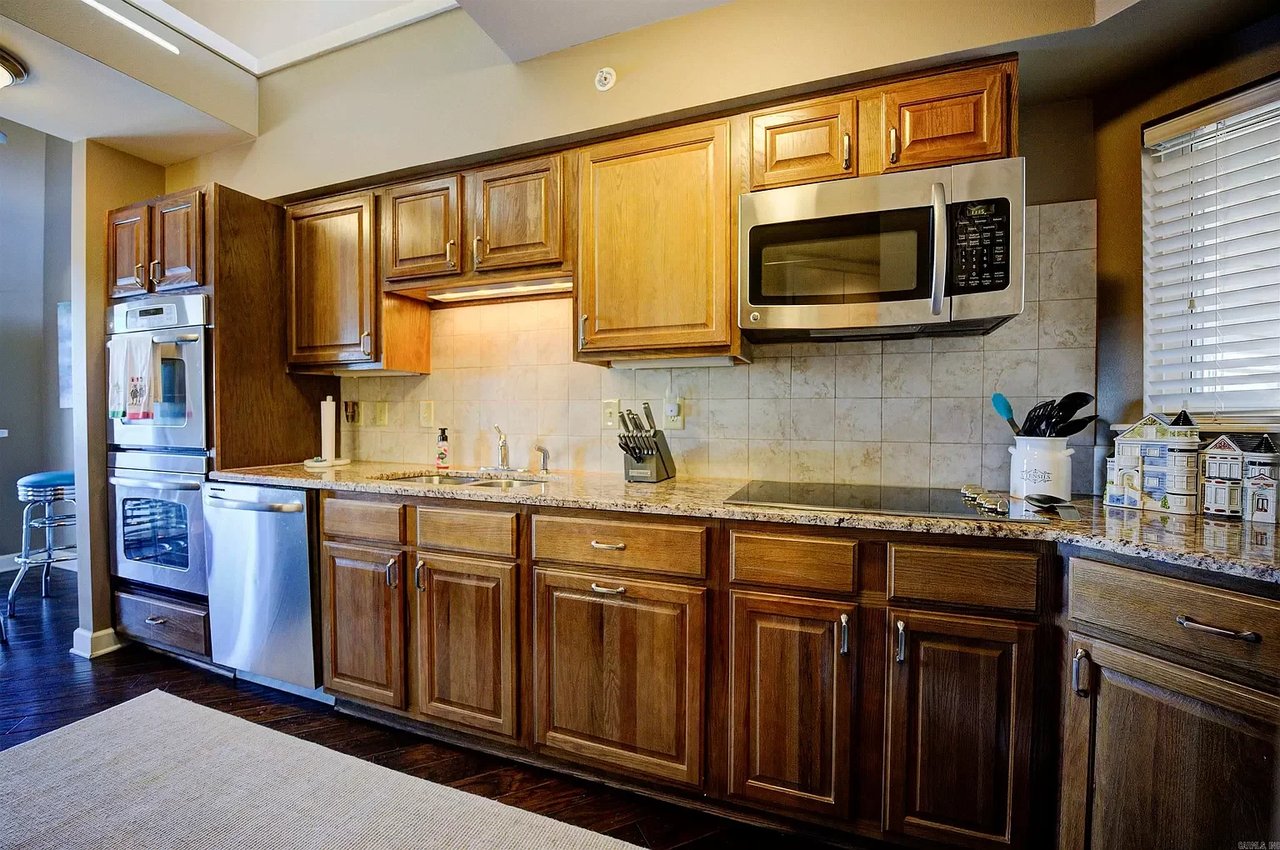 101 Long Island Dr Apt 205