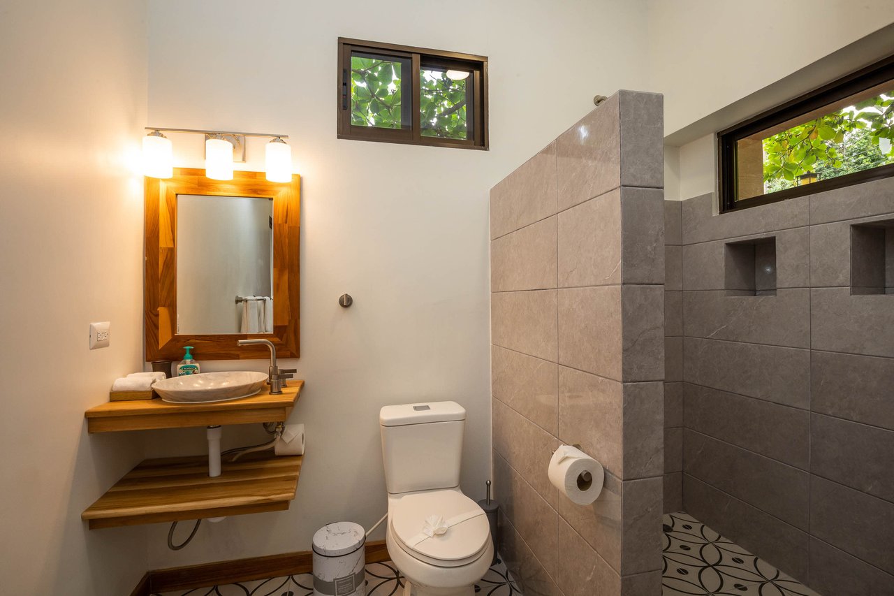 Strong vacation rental investment, Manuel Antonio