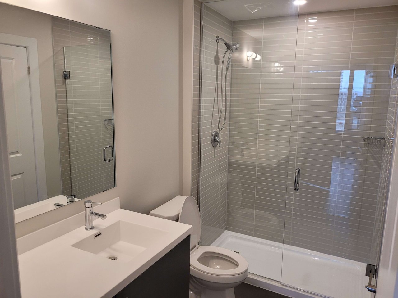 3200 William Coltson Ave, Unit 511
