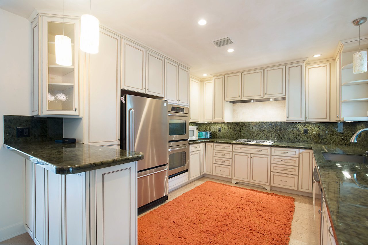 406 Venetian Dr
