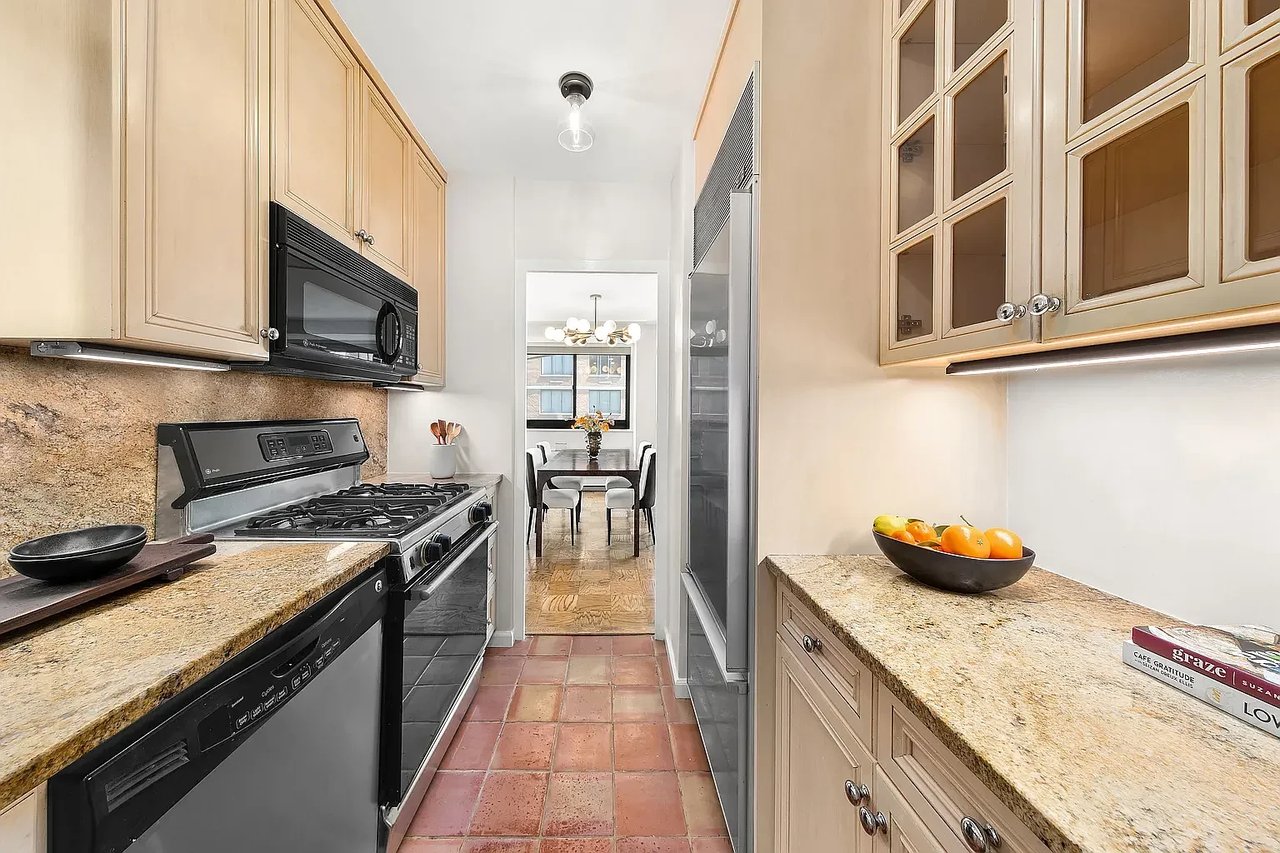 1725 York Avenue, Unit 14B
