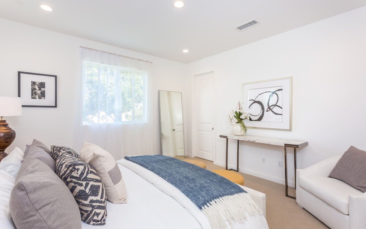 4404 GRAND VIEW