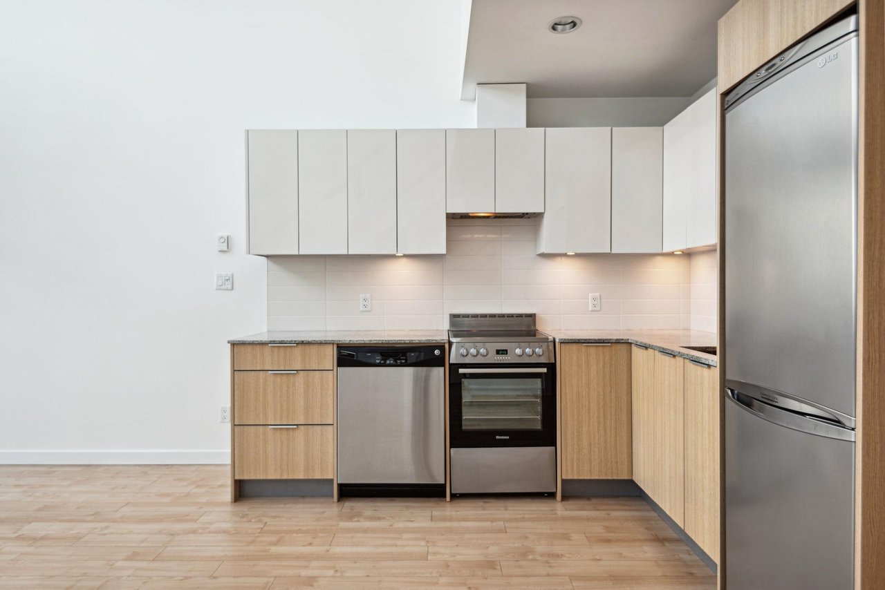 307-429 W 2nd Ave