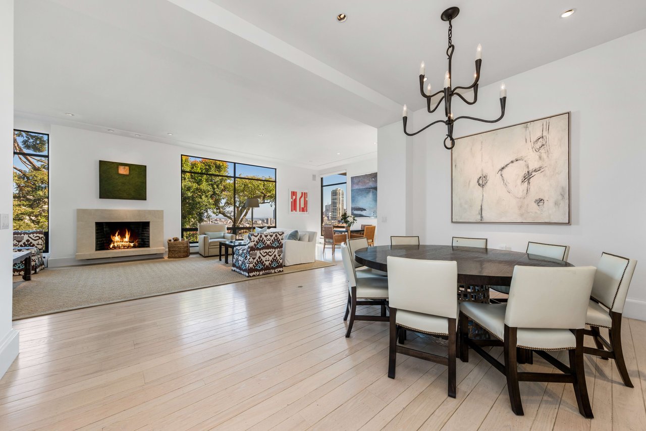 3,700sf+ Three Bedroom Condo With East Bay Views