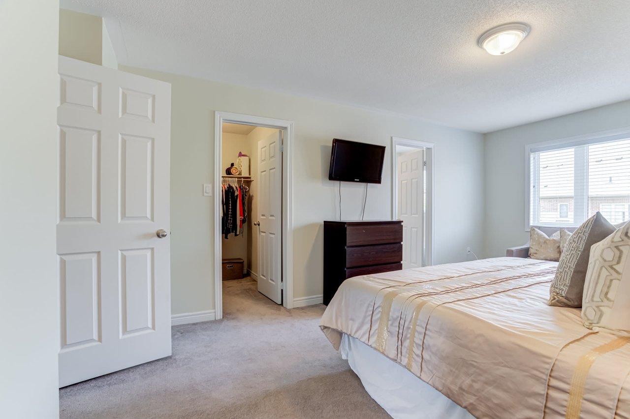 26 Black Locust Dr