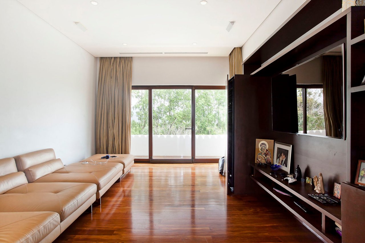 Grand Golf Course Luxury Estate, Curridabat, San Jose