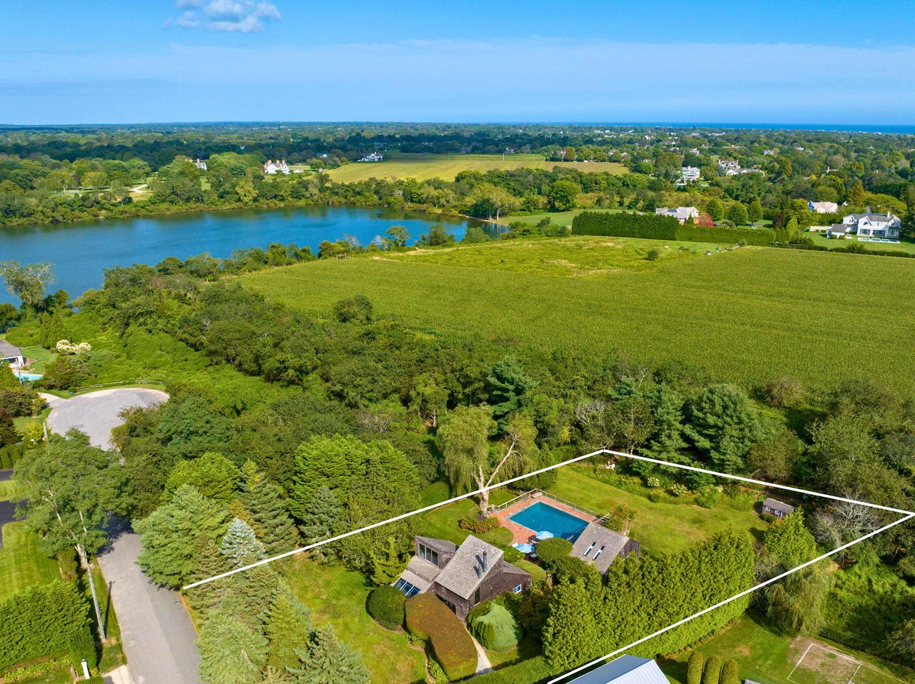 125 Kellis Pond Ln