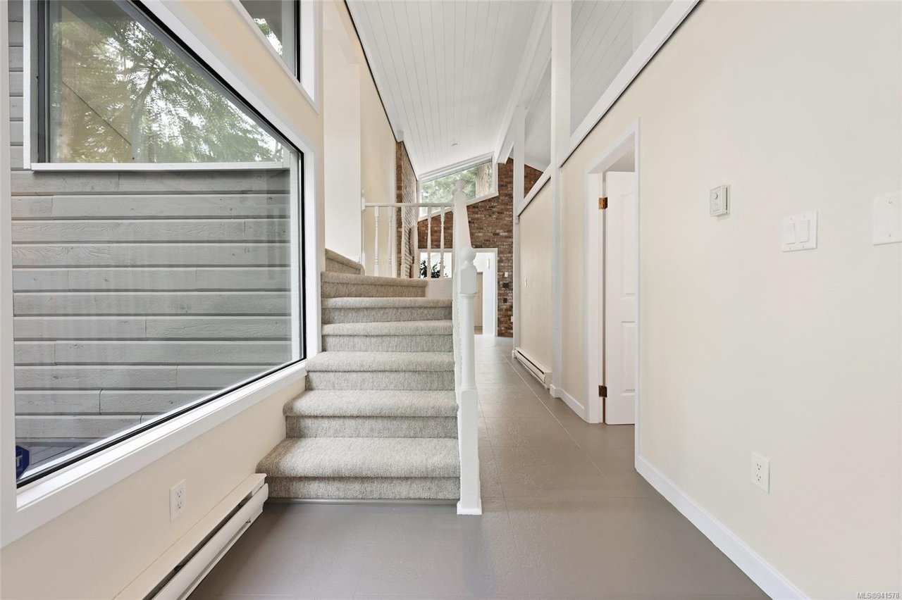 4527 Emily Carr Dr