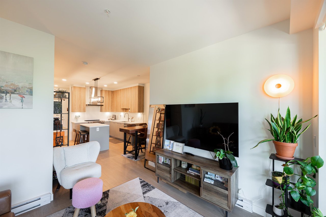 412-7588 16th St