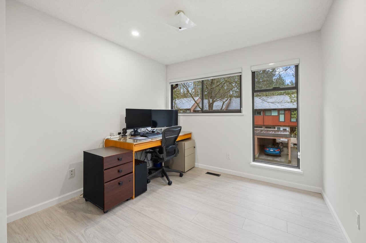 4681 Fernglen Pl