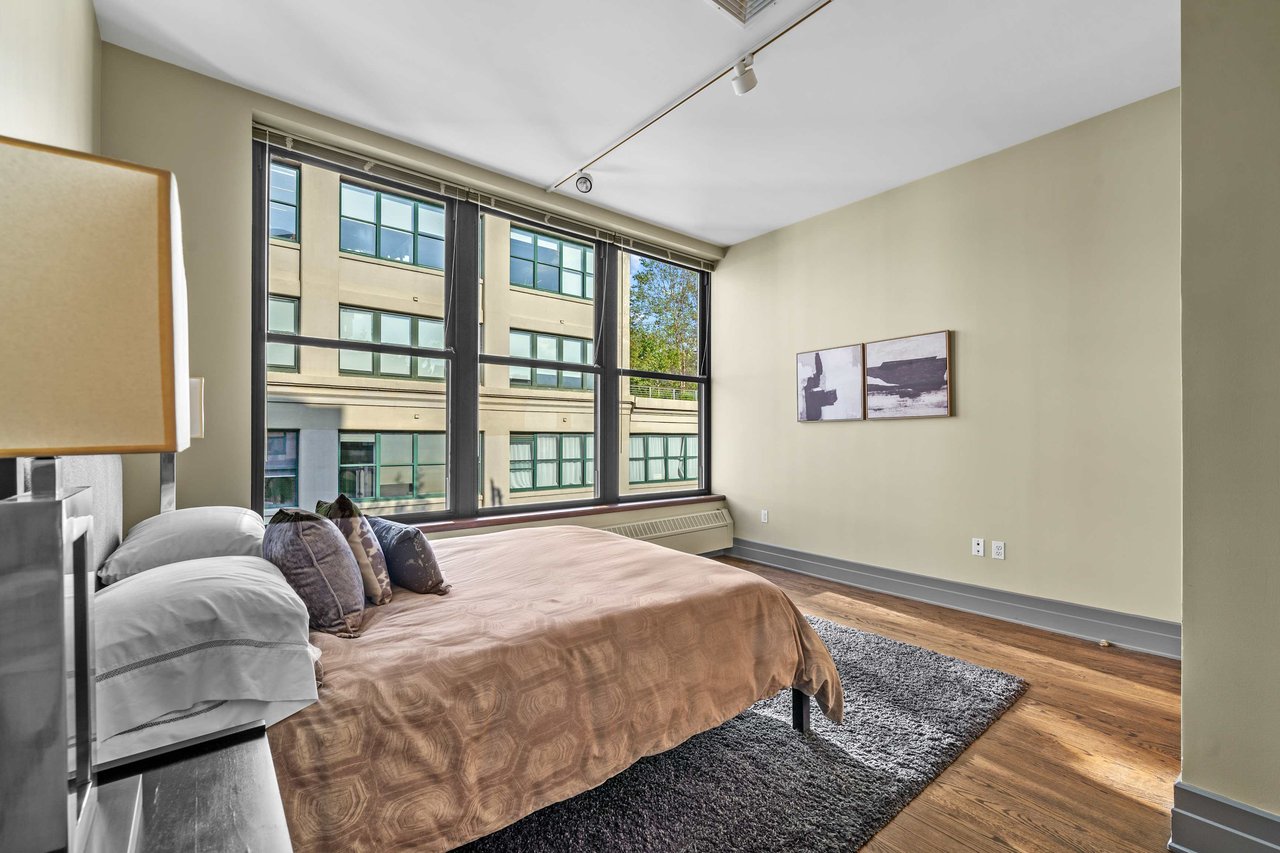 30 Main Street, Unit PHB