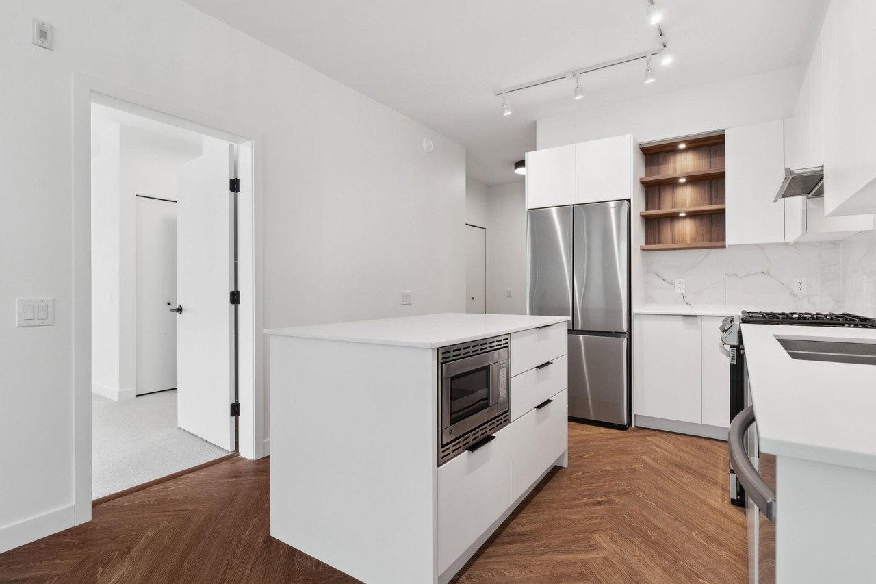 223-3229 St Johns St