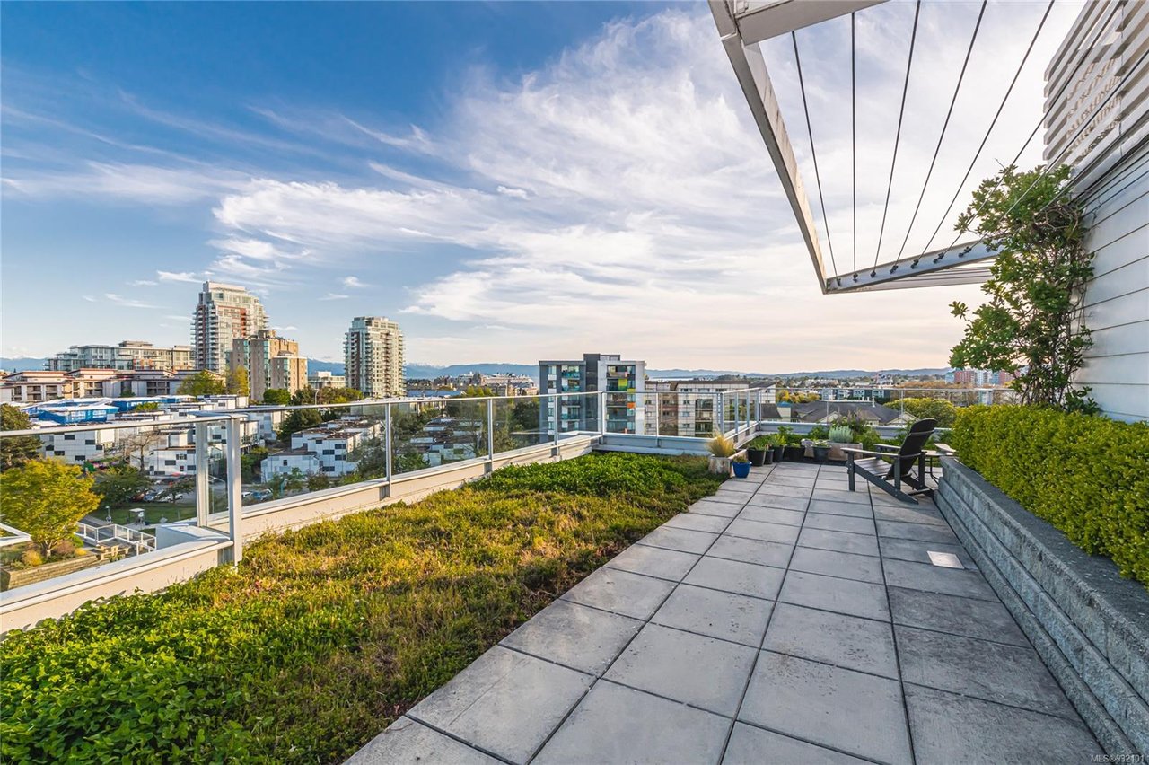 801-399 Tyee Rd