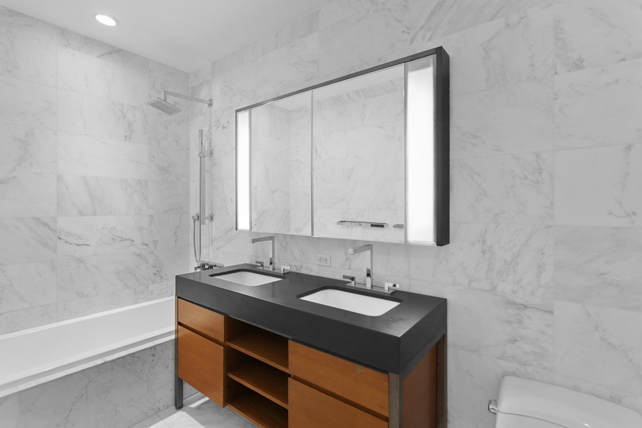 75 Wall Street, Apt 26-A