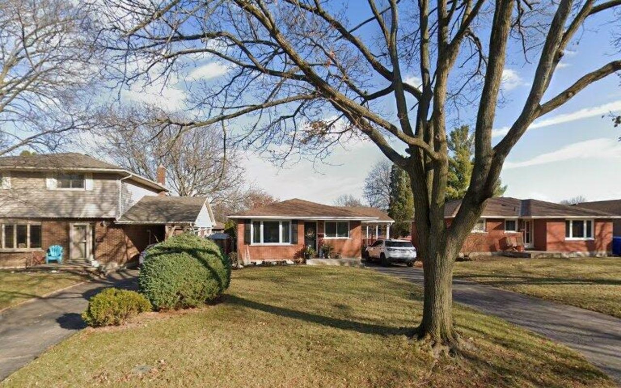 10 Ellenson Dr