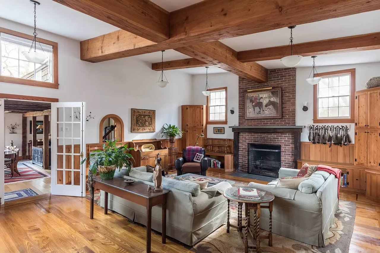 836 Springs Fireplace Rd