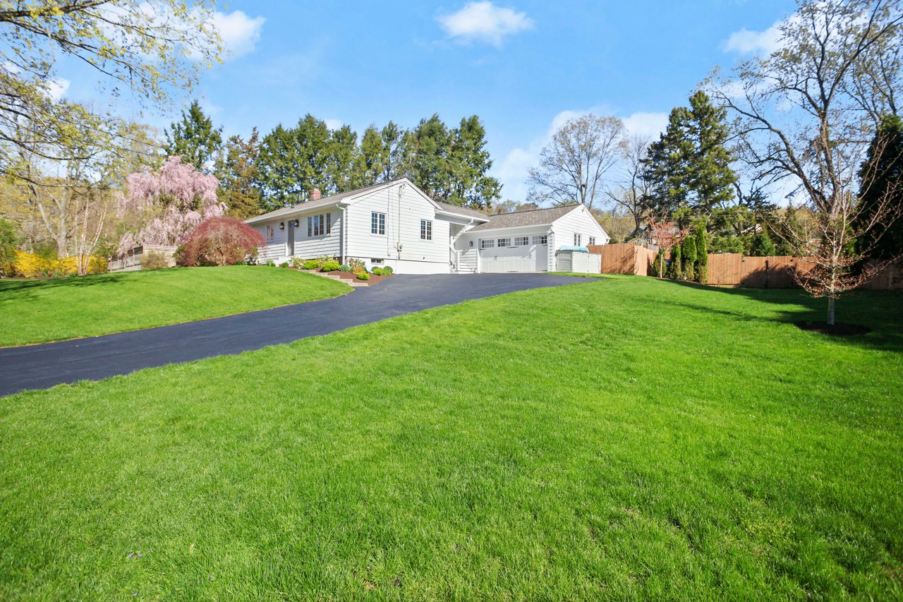 111 Toll House Lane, Fairfield