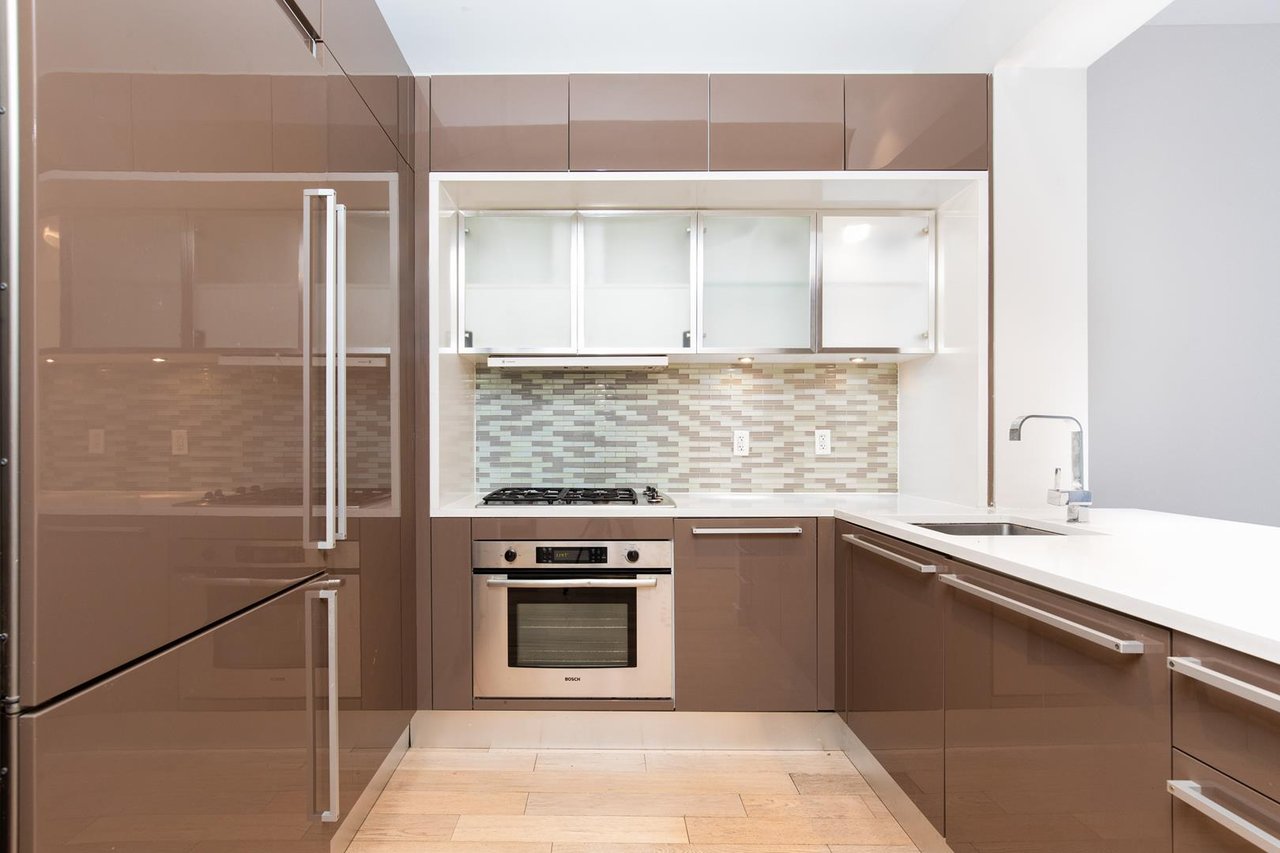 75 Wall Street, Apt 19-R