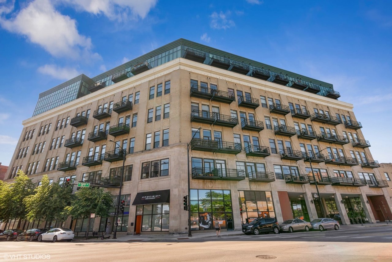 1645 W. Ogden Ave. Unit #437 - West Loop