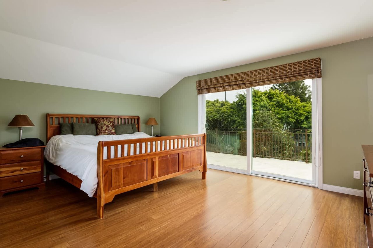 1120 Seal Ct