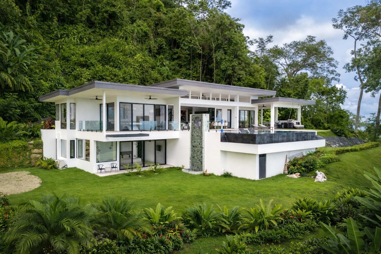 Private Solar Powered Ocean View Villa, Ojochal, Puntarenas