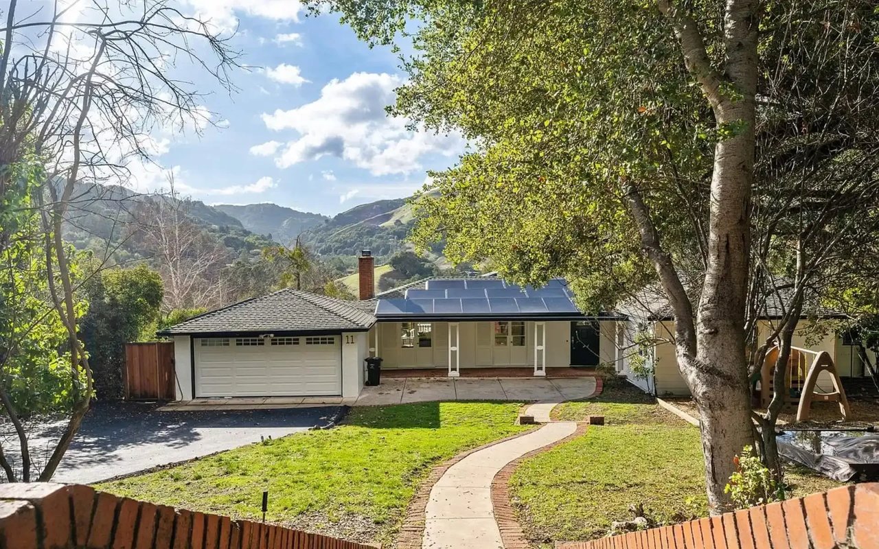 11 Southwood Ct