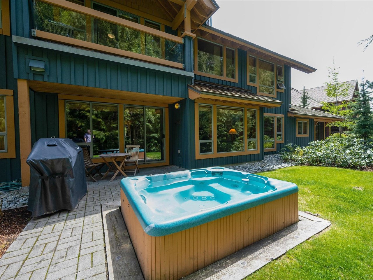 4823 Casabella Cres