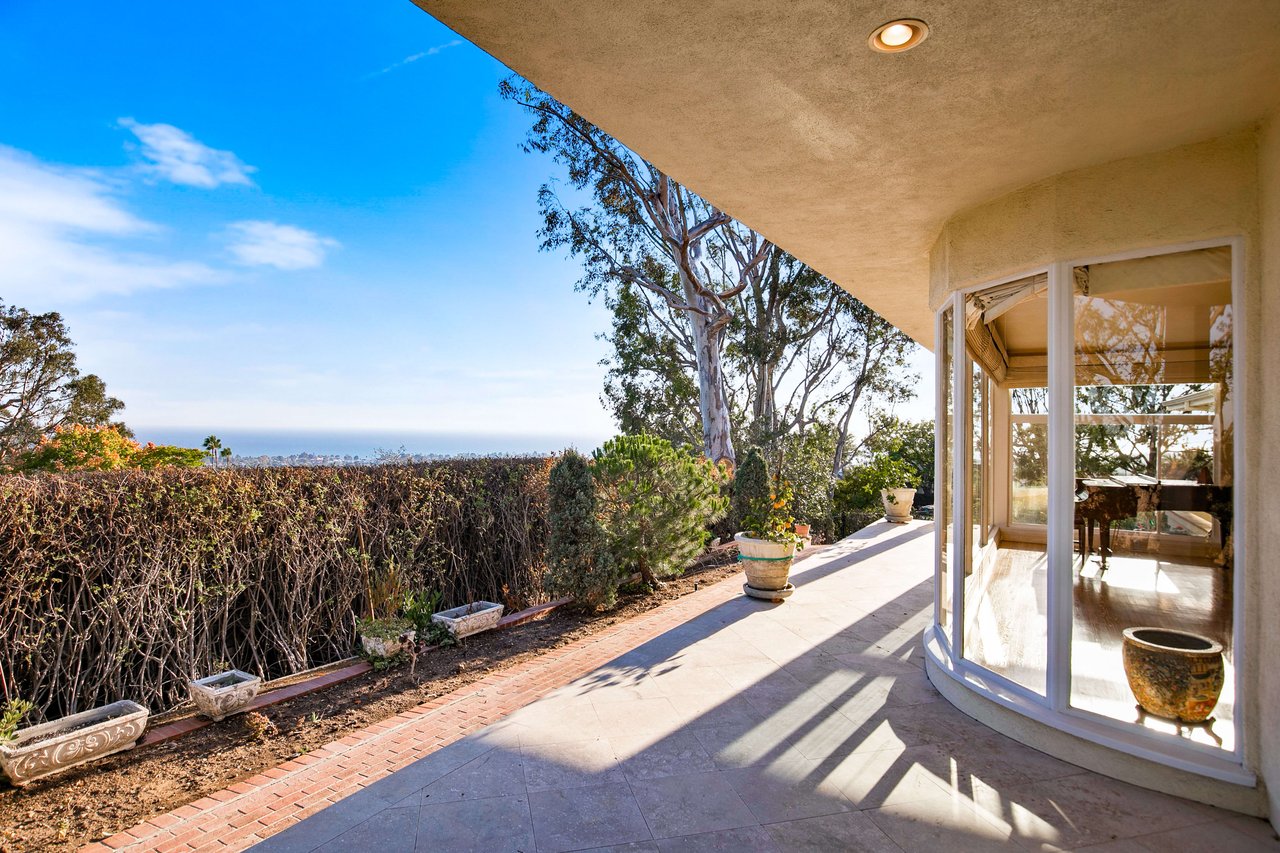 1425 Chautauqua Blvd