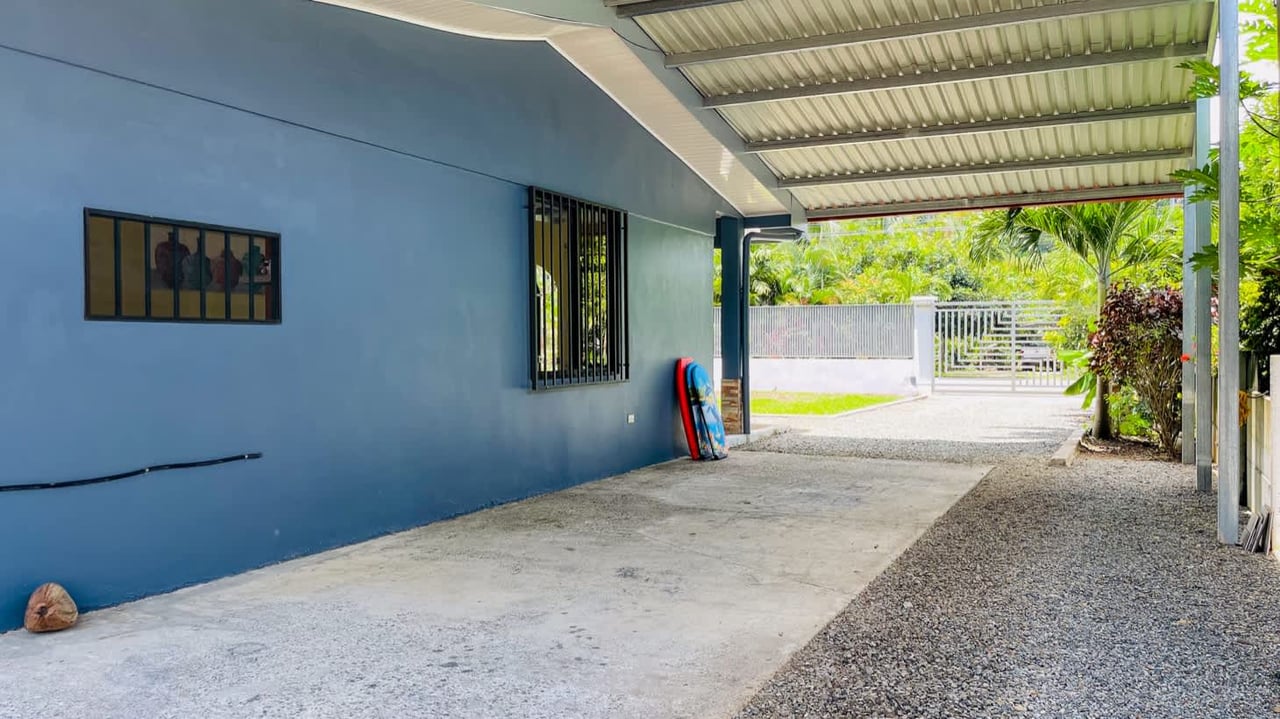 Affordable Gem in the Heart of Bahia Uvita’s Beachside Community