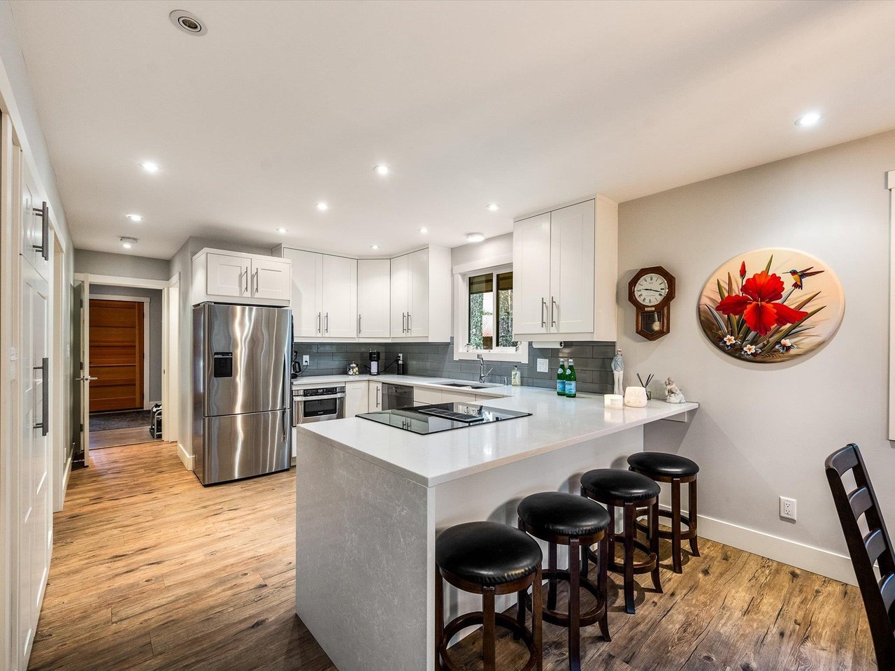 4 Ridge Dr