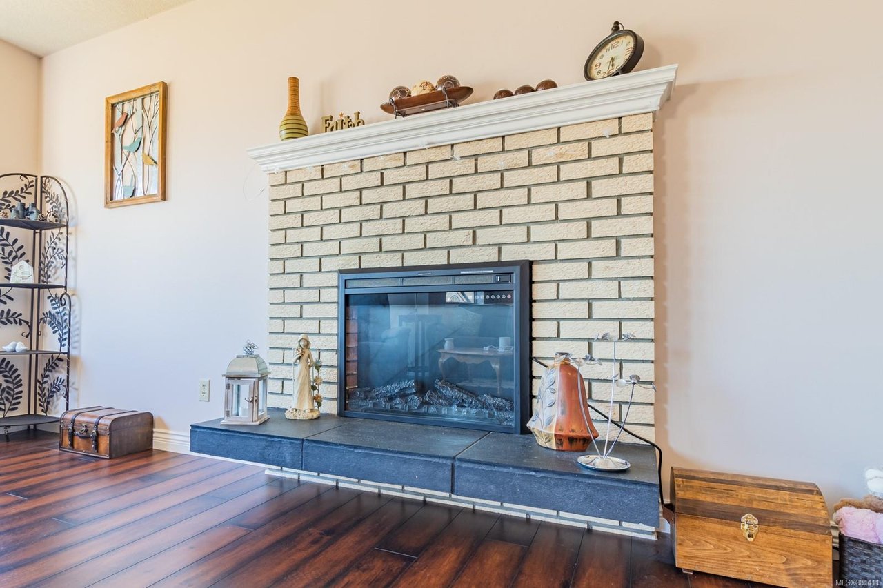 5270 Catalina Dr, Nanaimo