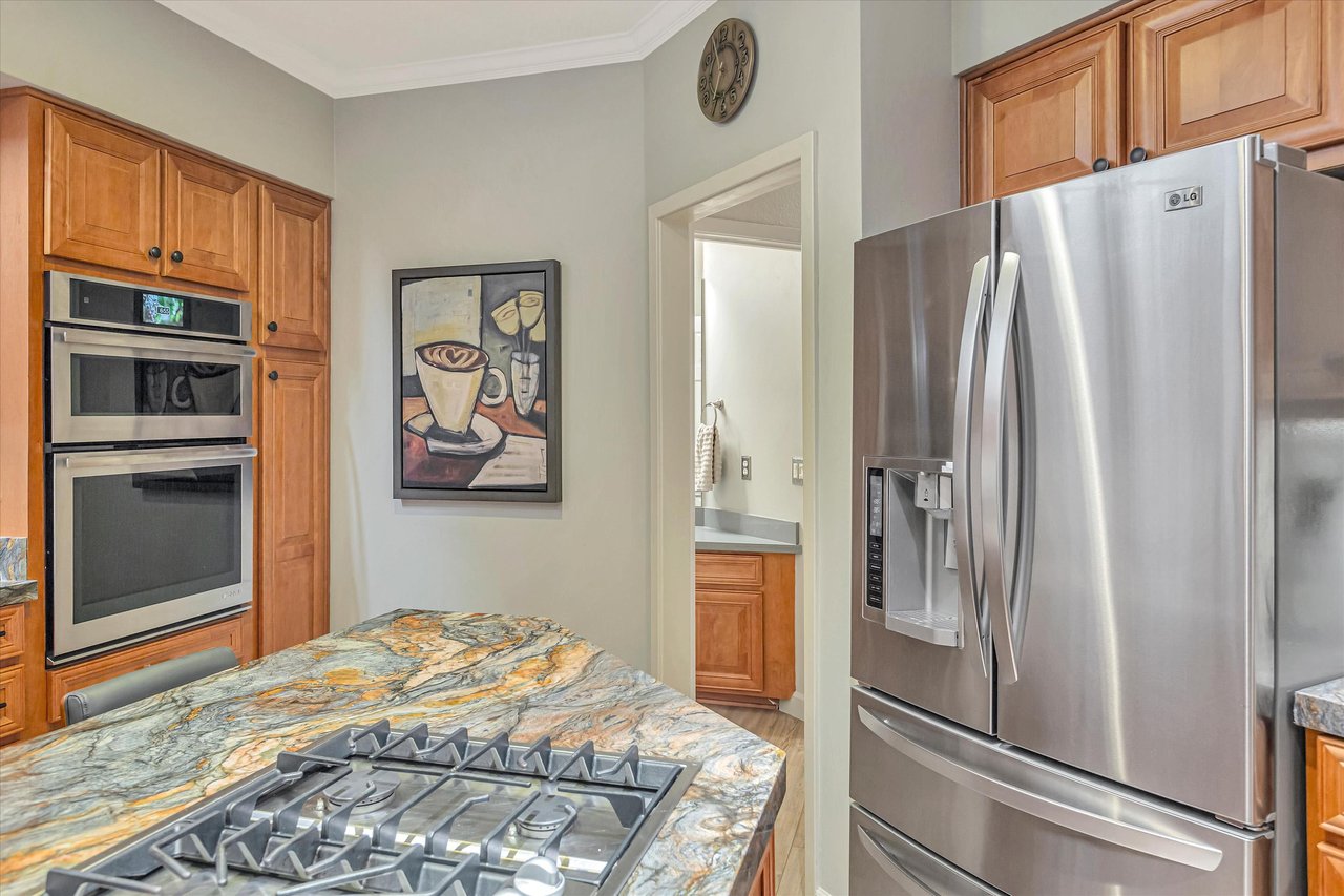 17 Crystal Creek Ct