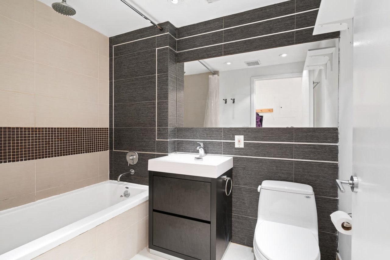 345 Union Ave, #1B