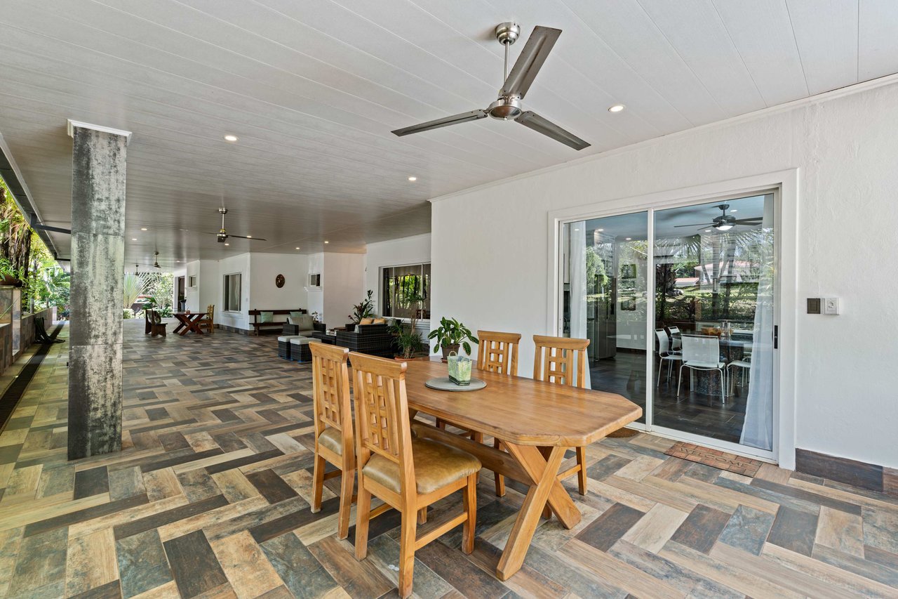 Casa de Palmas | Beautiful gated community just 5 min. to the beach!